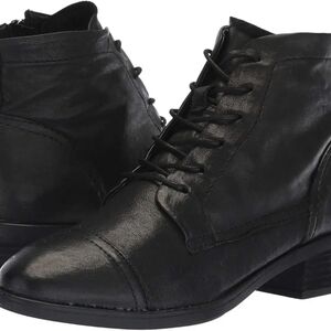 Comfortiva Cordia Boots USED 24/7 Comfort Fantastic Styling Indestructible